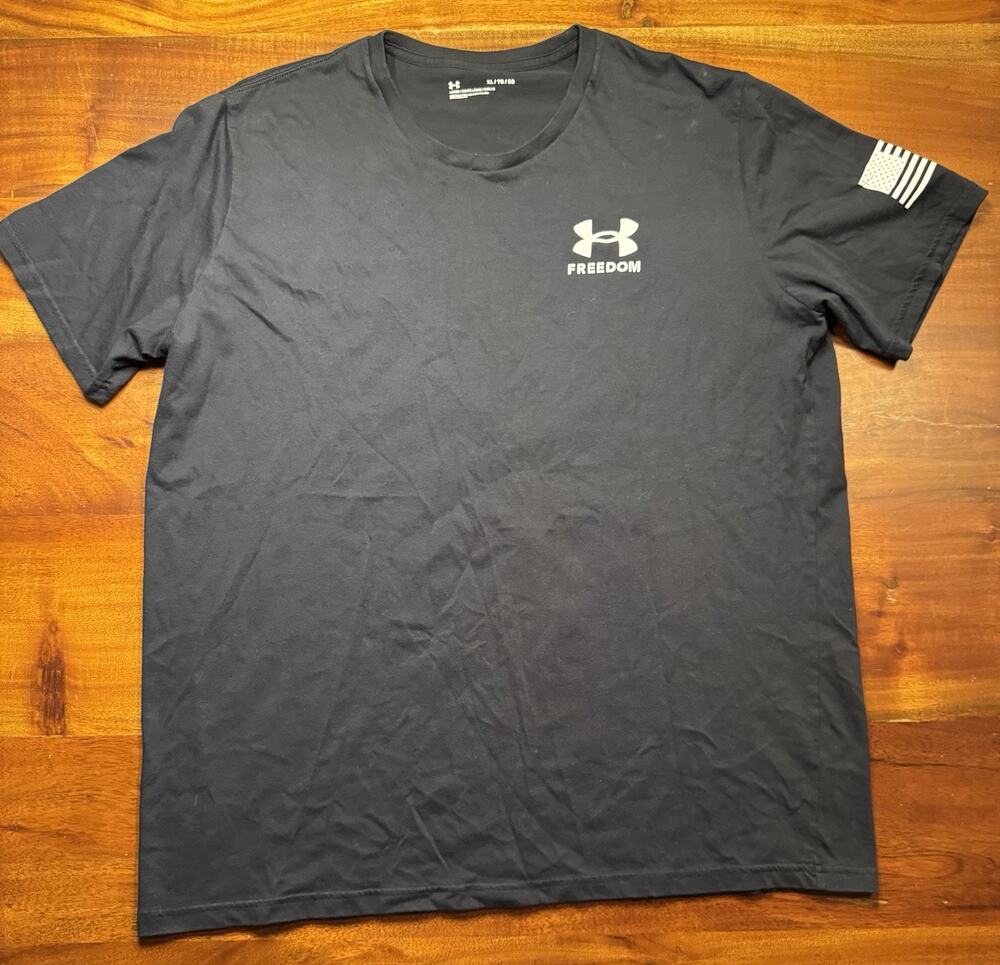 Under Armour Loose Fit Men's Freedom Flag Deep Navy Short Sleeve T-Shirt Sz XL